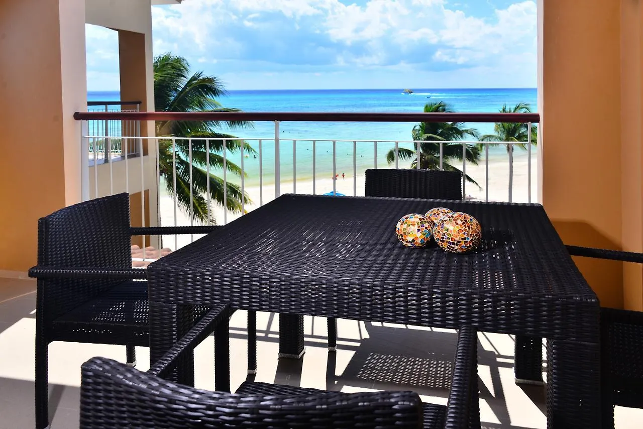 El Faro Condos By Rentals Your Way Playa del Carmen 0*,  Messico