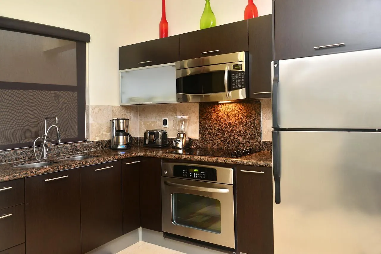 El Faro Condos By Rentals Your Way Playa del Carmen 0*,  Messico