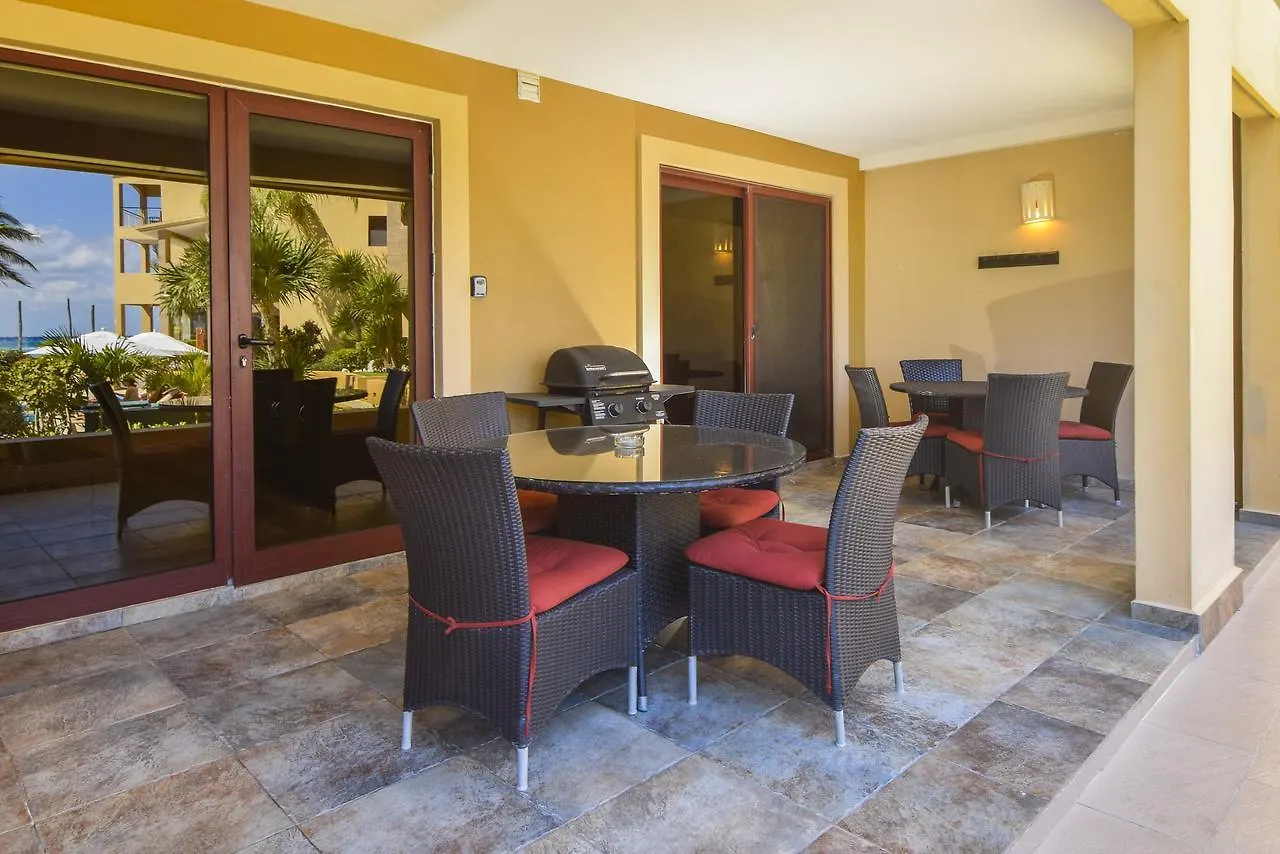 El Faro Condos By Rentals Your Way Playa del Carmen 0*,  Messico