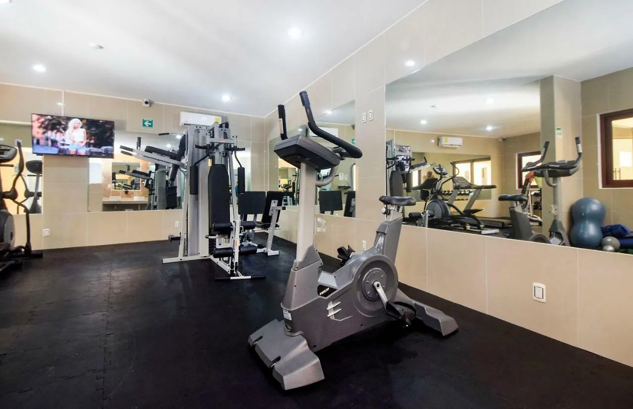 El Faro Condos By Rentals Your Way Playa del Carmen Messico