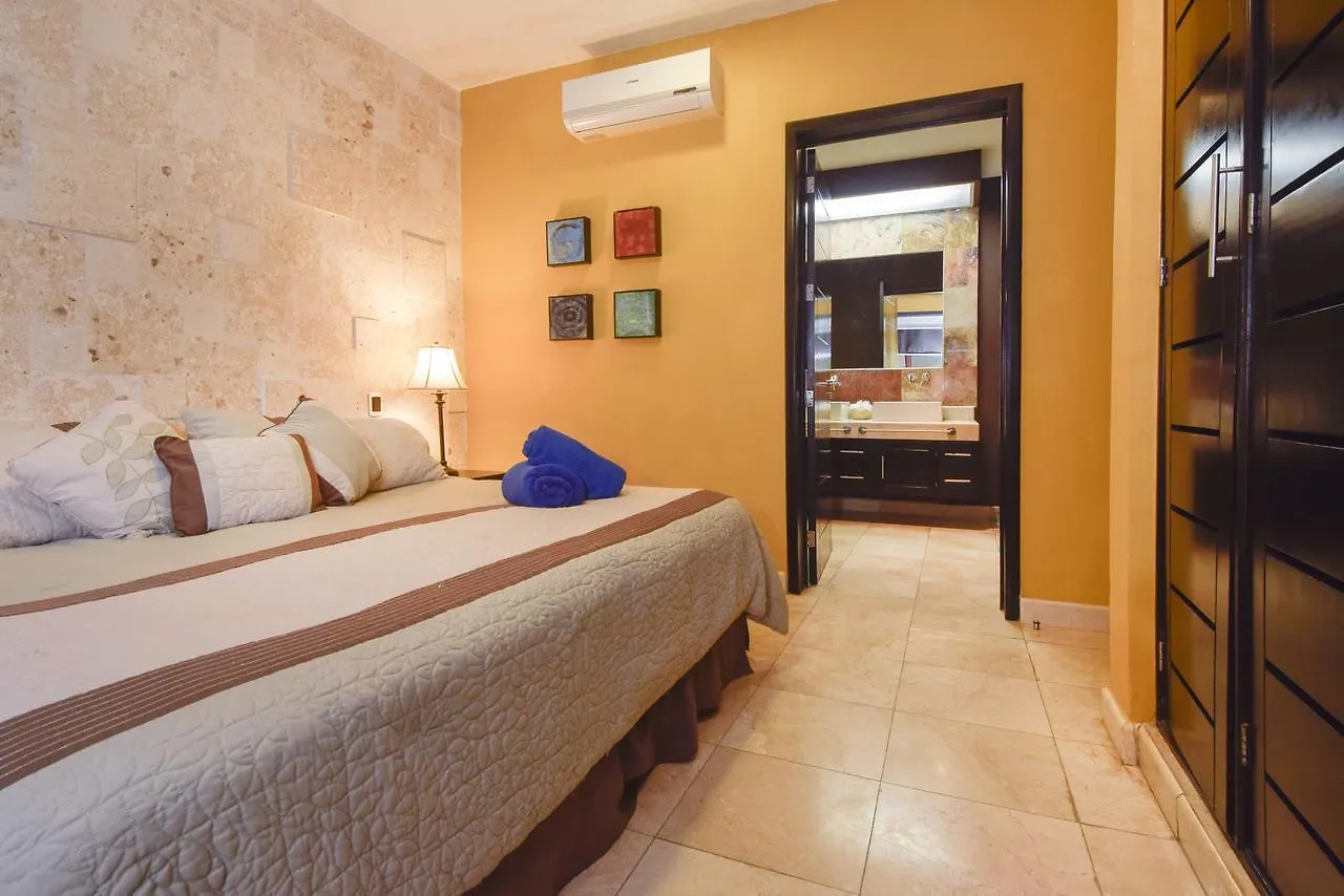 El Faro Condos By Rentals Your Way Playa del Carmen
