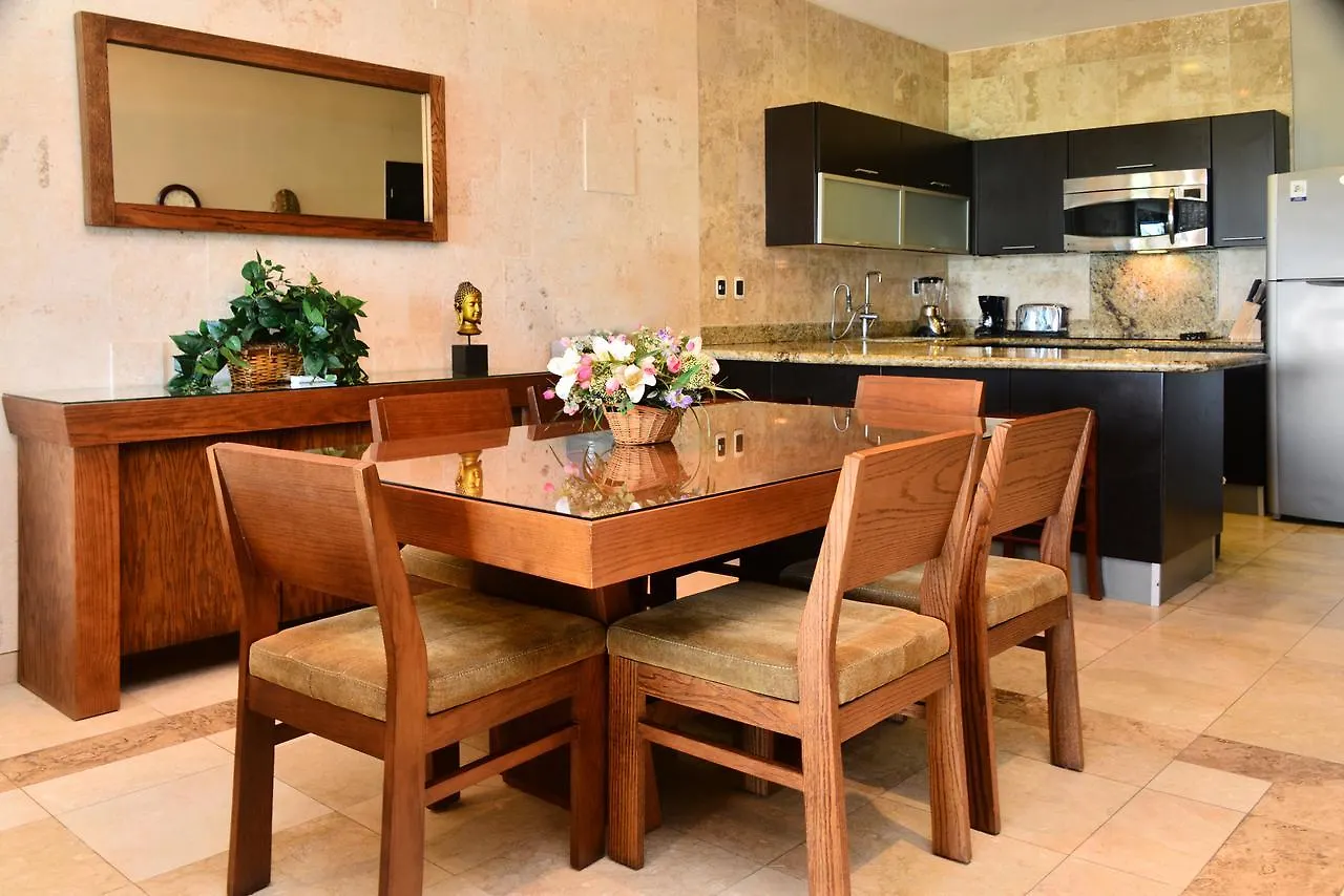El Faro Condos By Rentals Your Way Playa del Carmen