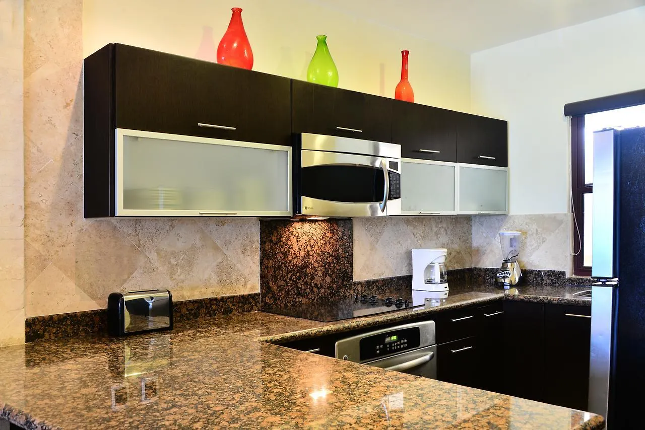 El Faro Condos By Rentals Your Way Playa del Carmen 0*,