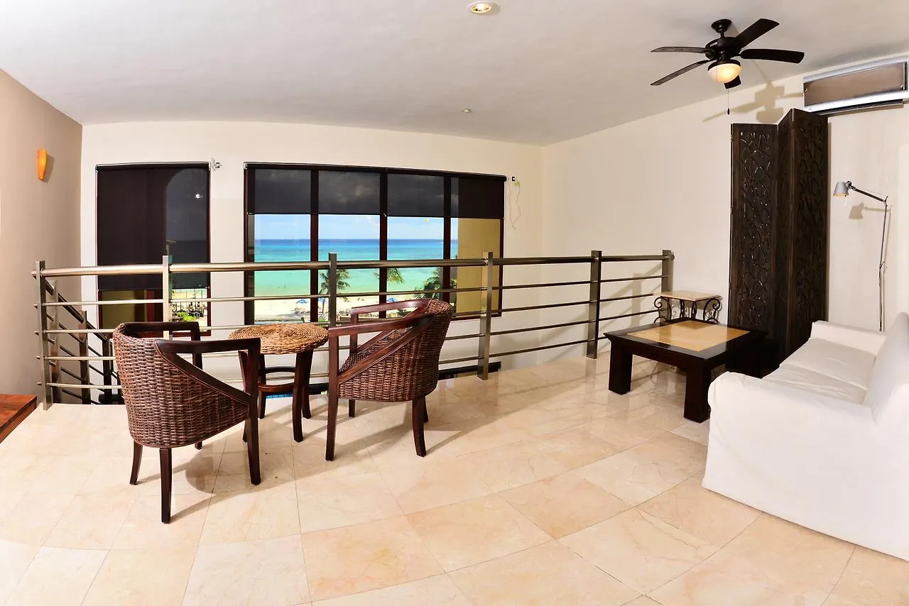 El Faro Condos By Rentals Your Way Playa del Carmen