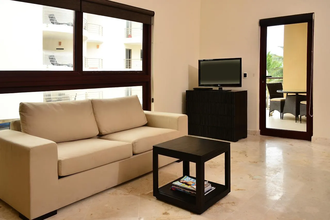 El Faro Condos By Rentals Your Way Playa del Carmen