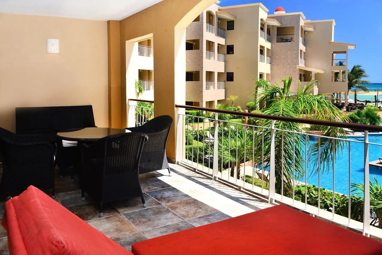 El Faro Condos By Rentals Your Way Playa del Carmen Mexico